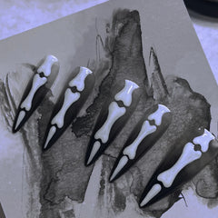 UNIKOO SKELETON ALMOND NAILS PRESS ON NIALS