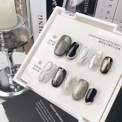 Thin and Glittering Black Cat's Eye