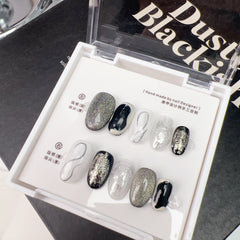 Thin and Glittering Black Cat's Eye