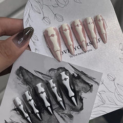 UNIKOO SKELETON ALMOND NAILS PRESS ON NIALS
