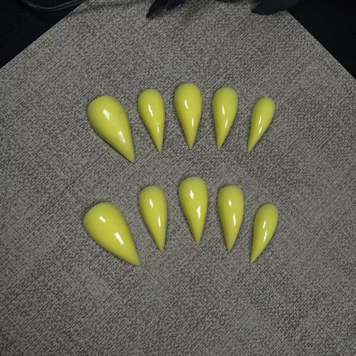 Magic Claw Lemon Yellow