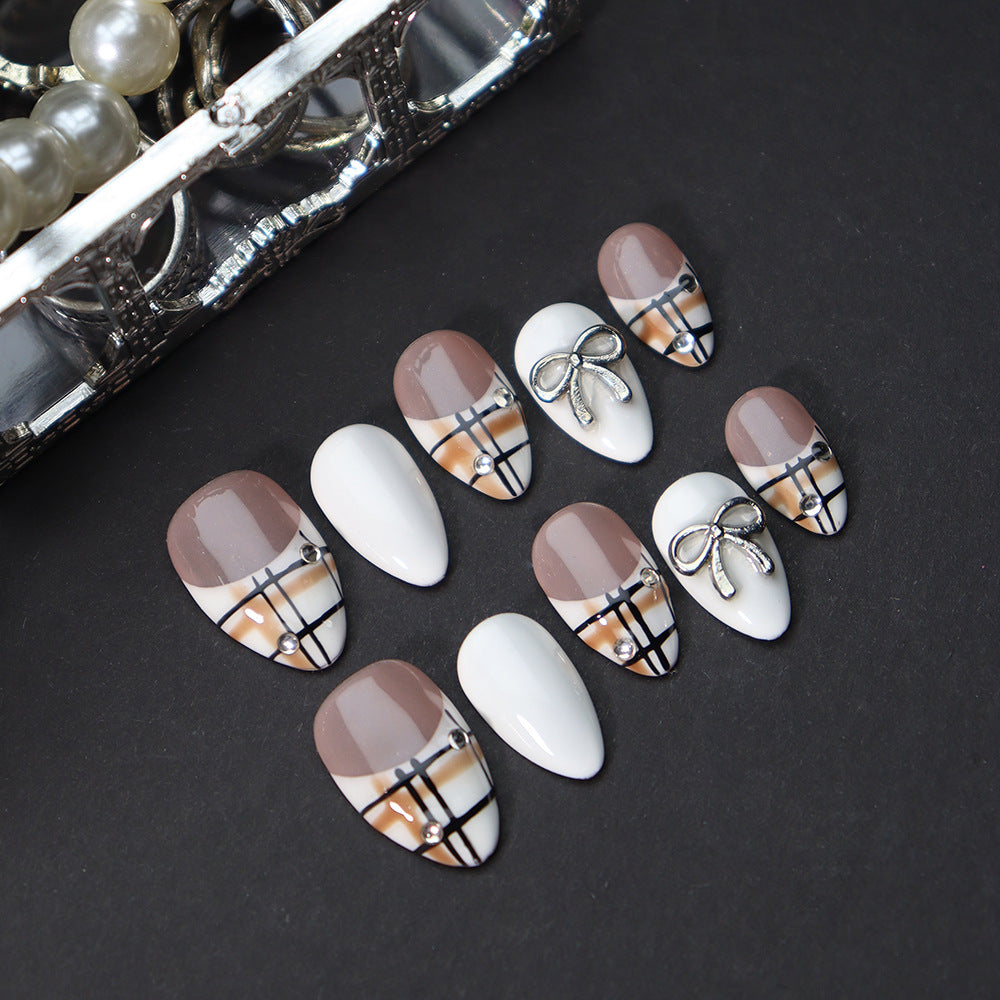 UNIKOO Short Almond French Diamond PRESS ON NIALS