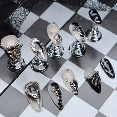 UNIKOO Vintage Kro Heart almond Press-on Nails