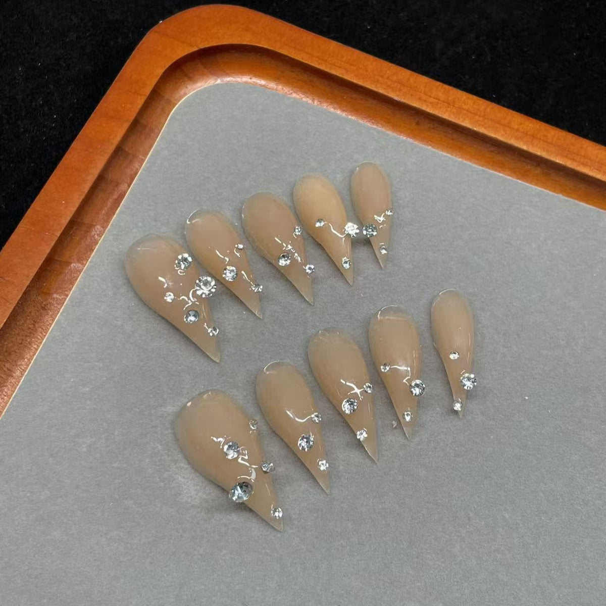 Nude diamonds