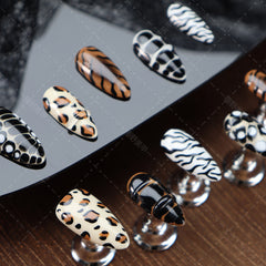 UNIKOO Maillard White ANIMAL ALMOND Press-on Nails