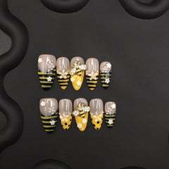 3D engraved French bee color