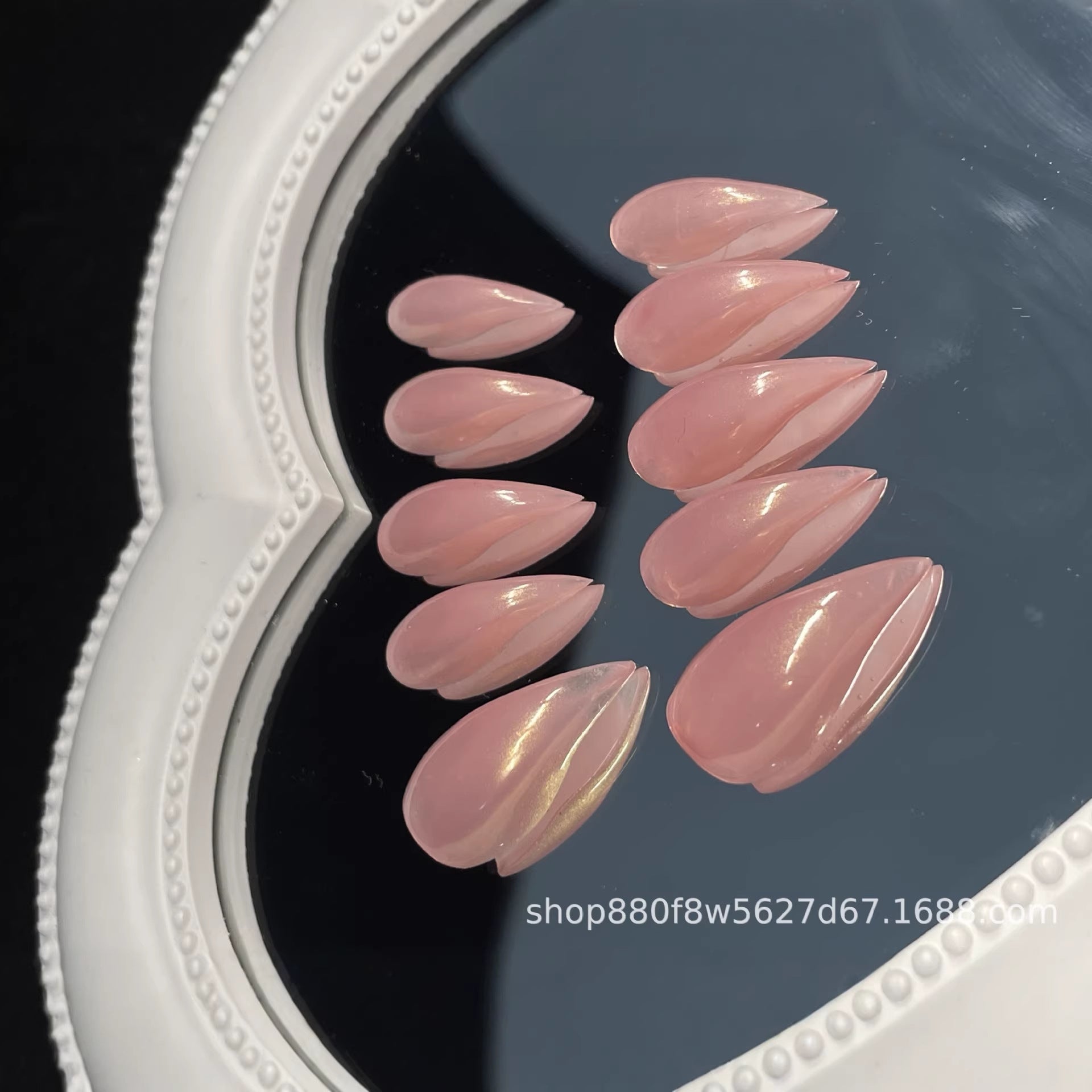 Light pink nude