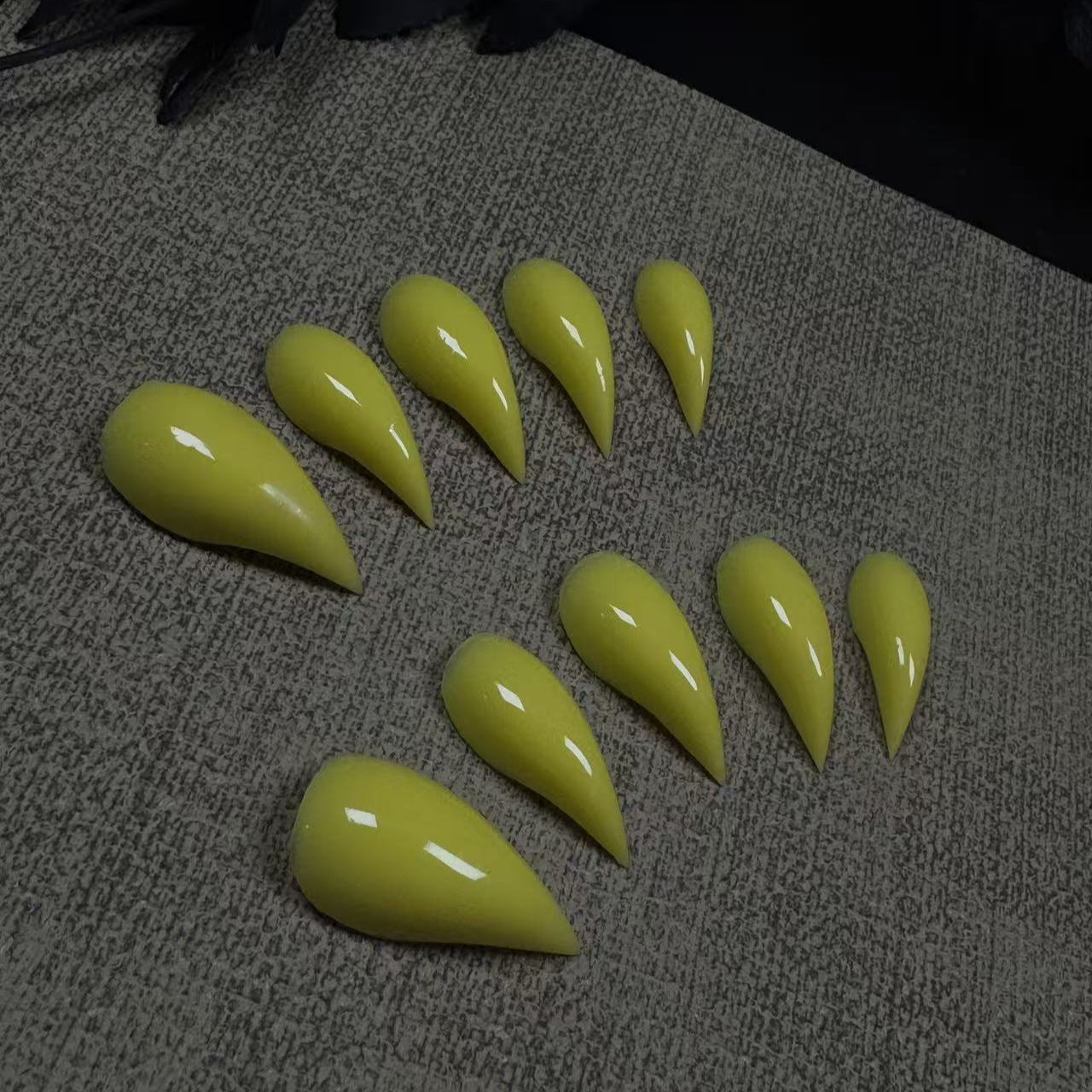 Magic Claw Lemon Yellow
