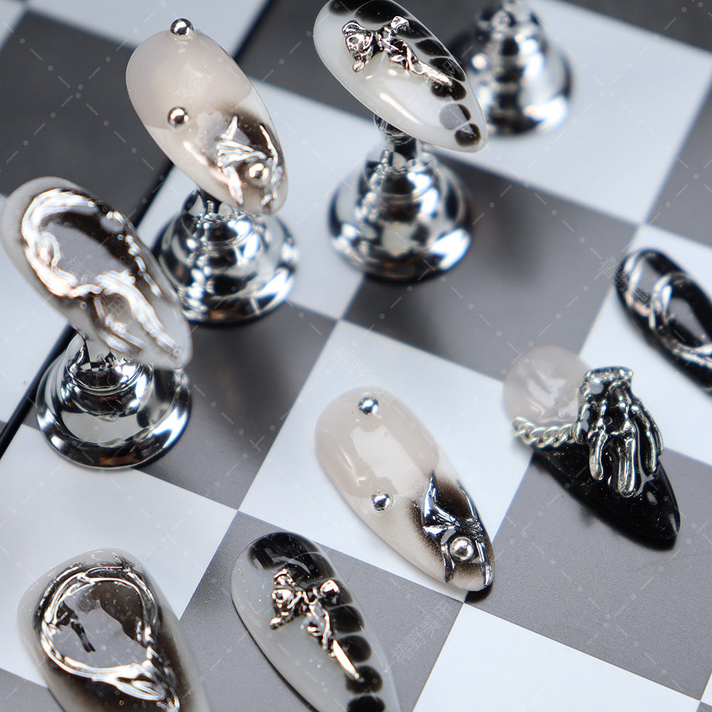 UNIKOO Vintage Kro Heart almond Press-on Nails
