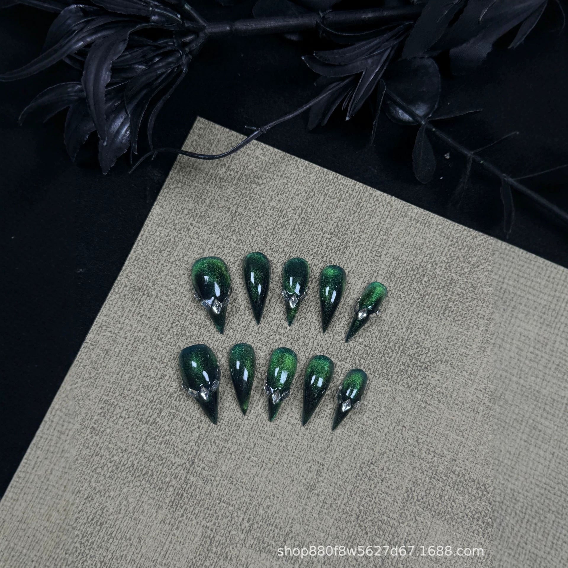 Jade Dragon Claw