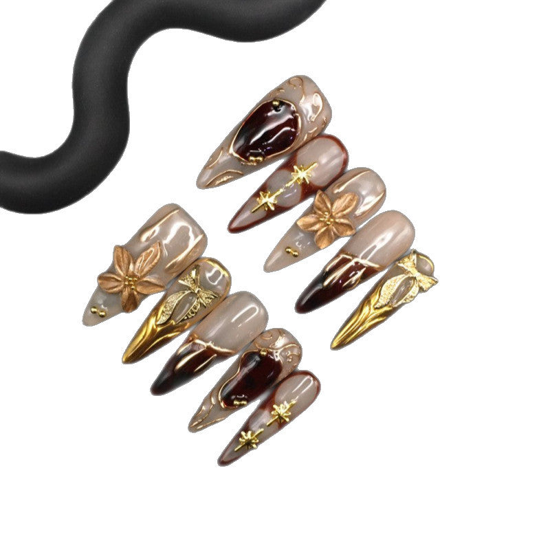 Luxurious, sweet, cool, and courtly three-dimensional hearts