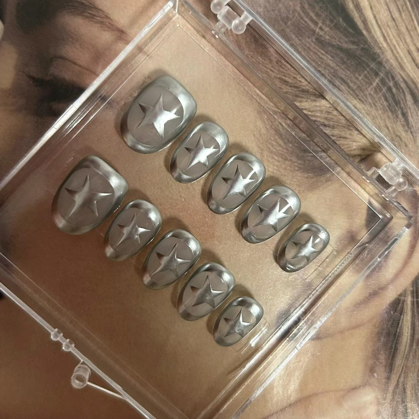 UNIKOO STAR SHORT OVAL PRESS ON NAILS