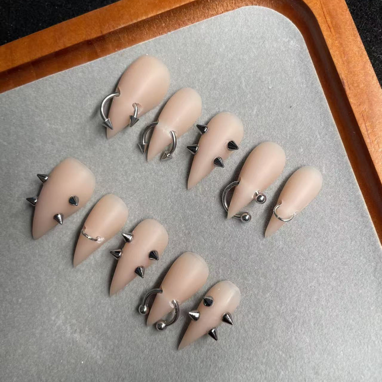 Rivet nude