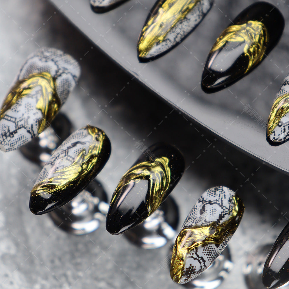 UNIKOO Snake Element Middle Almond Press-on Nails