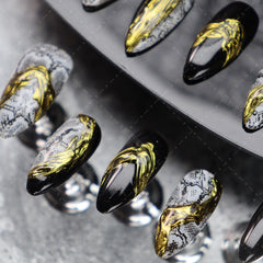 UNIKOO Snake Element Middle Almond Press-on Nails