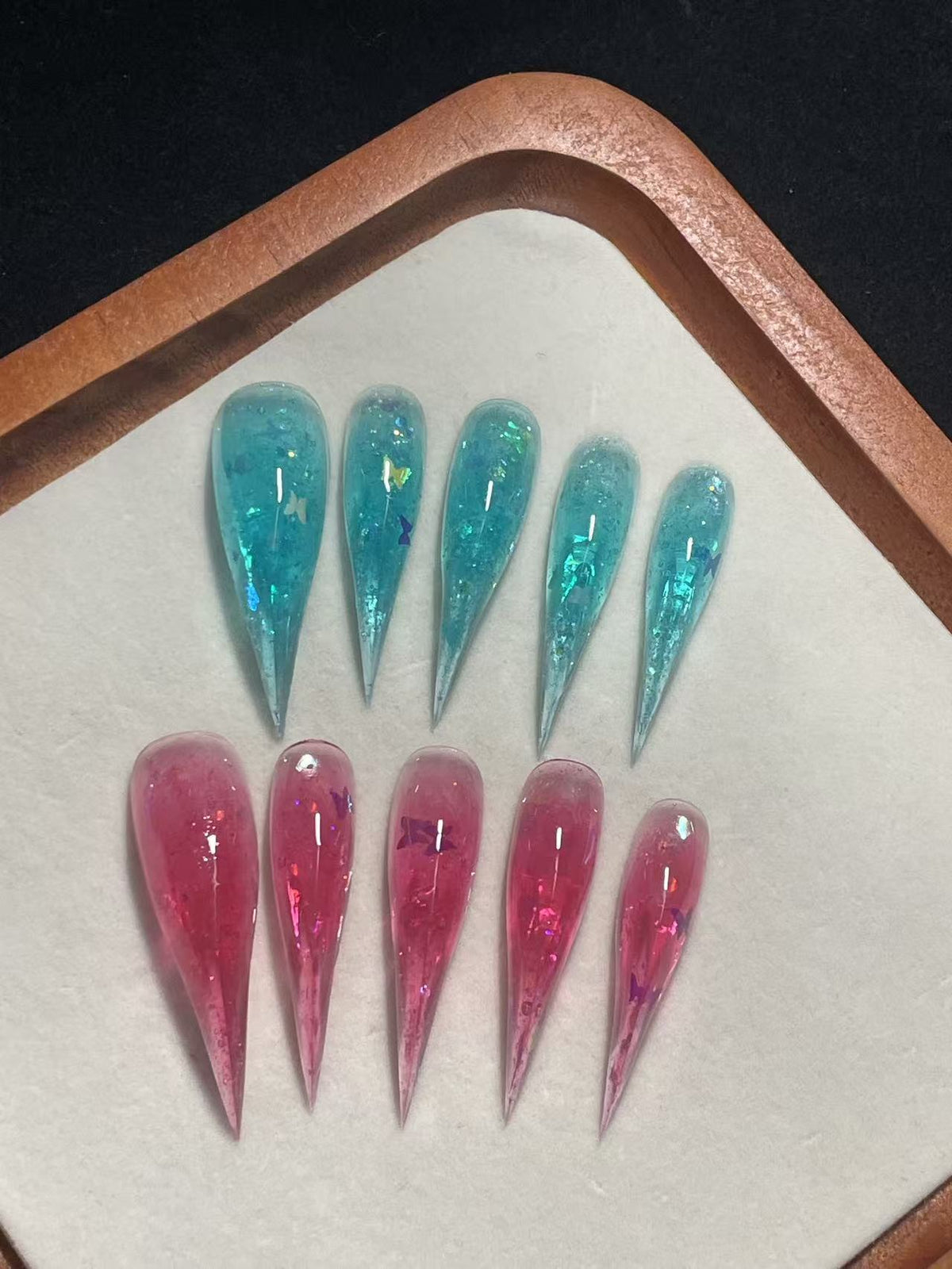 Contrasting colors, pink and blue