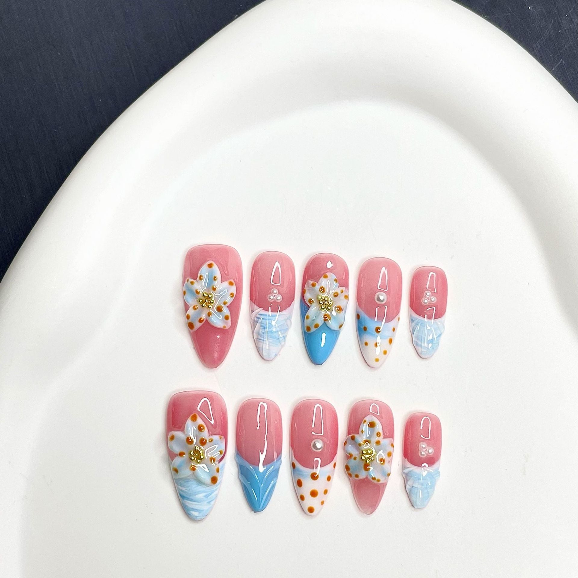 Shallow Bay Flower Sea Nail Art