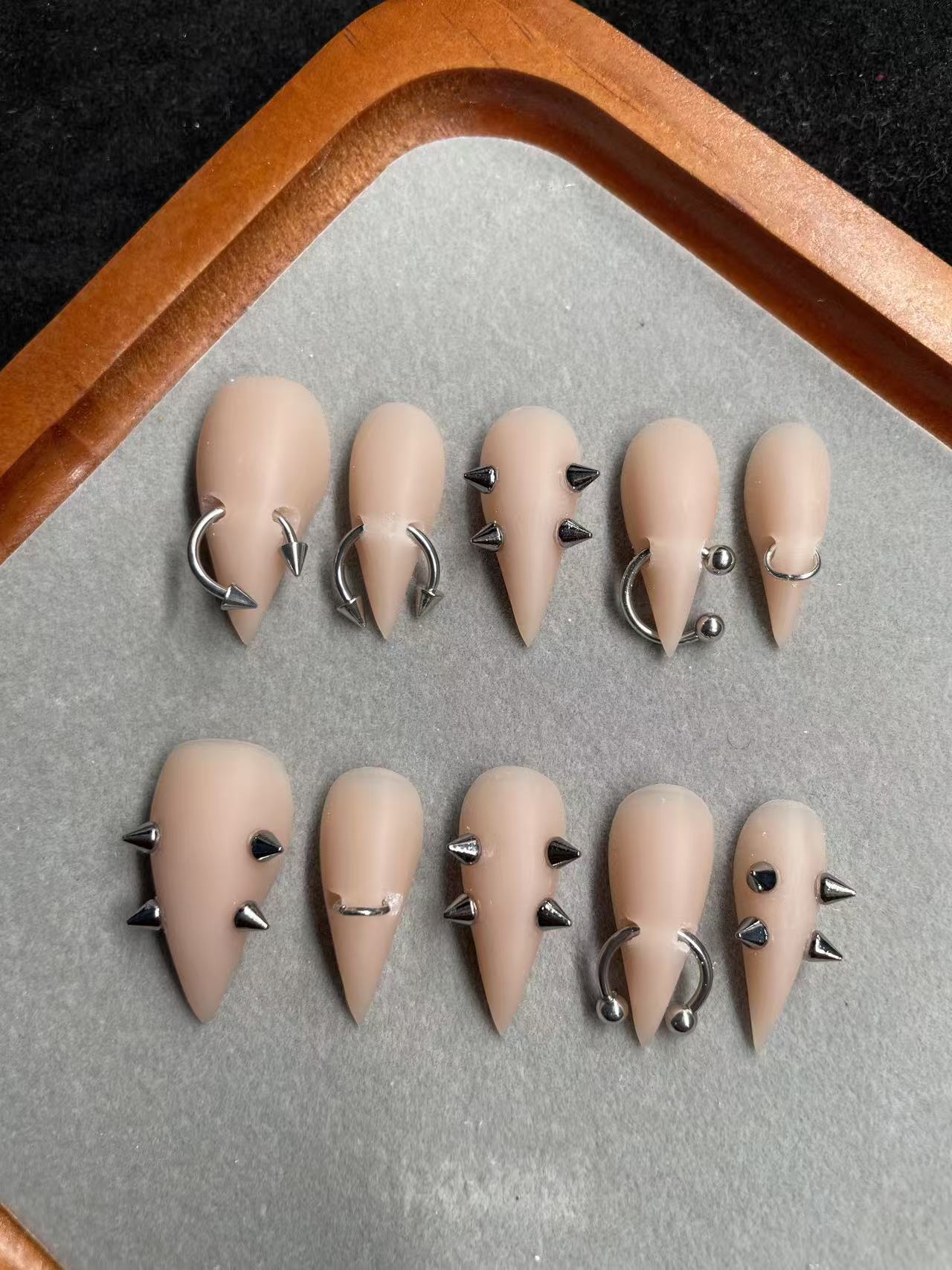 Rivet nude