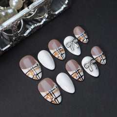 UNIKOO Short Almond French Diamond PRESS ON NIALS