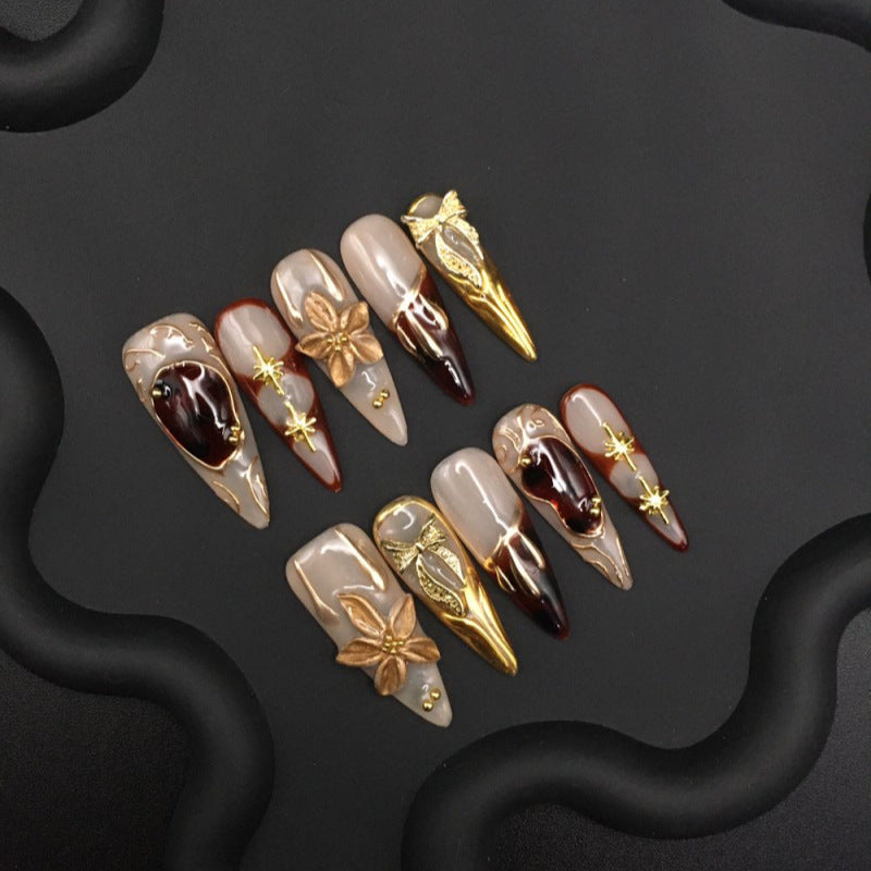 Luxurious, sweet, cool, and courtly three-dimensional hearts