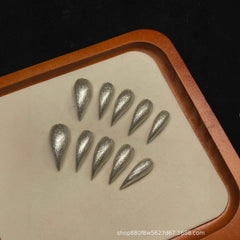 Metal cat paw