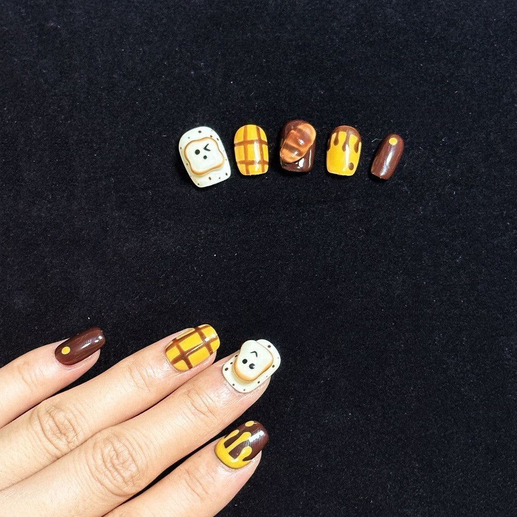 UNIKOO Short Round Cute Bread Press-on Nails