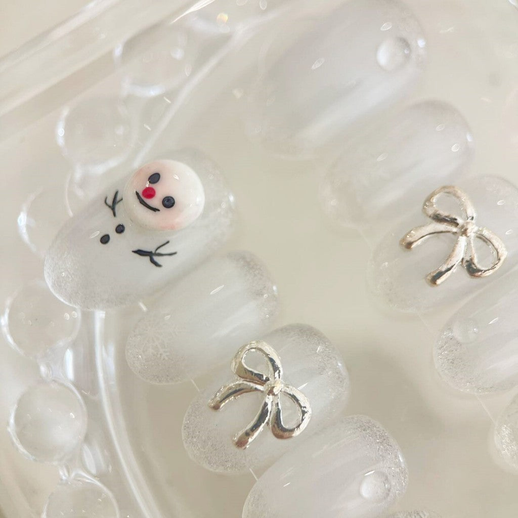 UNIKOO Cute Snowmen Short Round Press on Nails