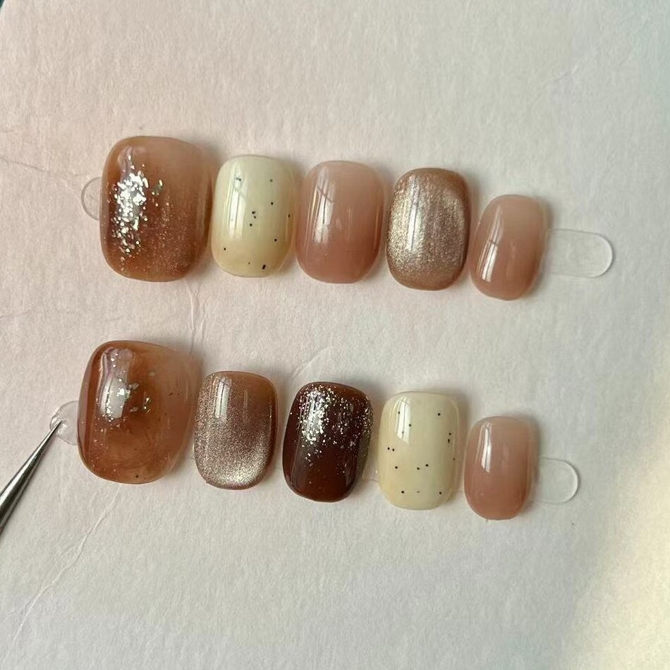 UNIKOO Maillard Amber Short Squoval Press-on Nails